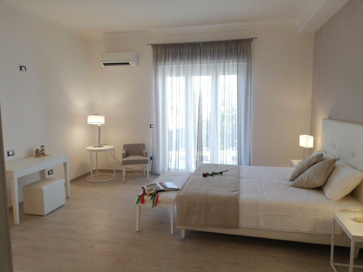 Kaloneiro Guest House Corigliano dʼOtranto Exterior foto
