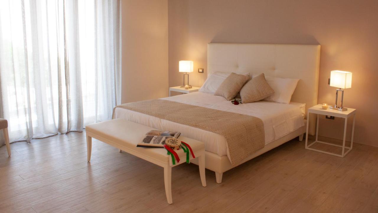 Kaloneiro Guest House Corigliano dʼOtranto Exterior foto